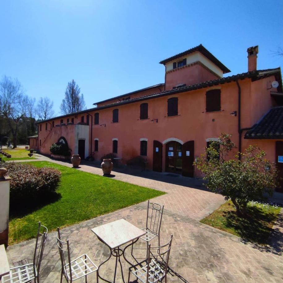 Agriturismo Il Molino Antico - 5 Girasoli Spoleto Luaran gambar