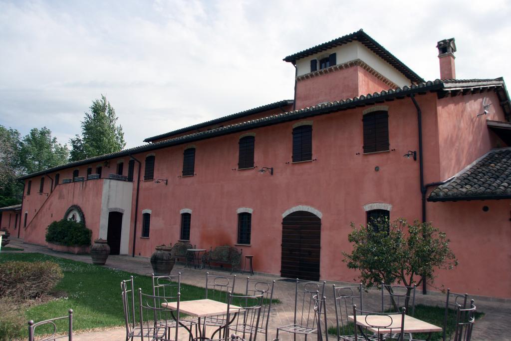 Agriturismo Il Molino Antico - 5 Girasoli Spoleto Luaran gambar